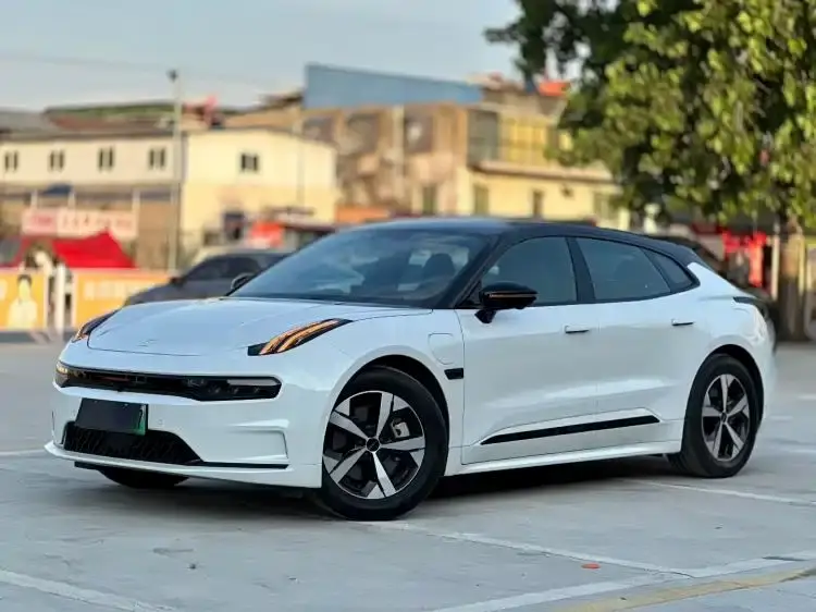 Zeekr 001