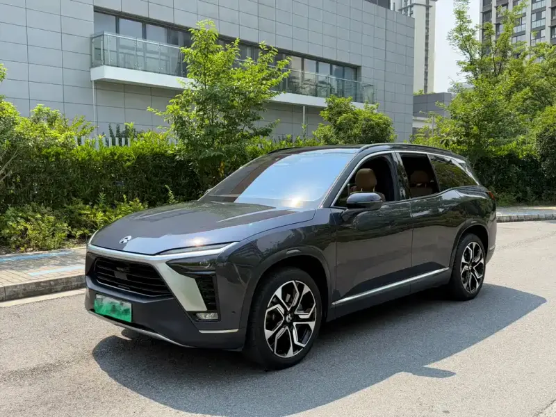 NIO ES8
