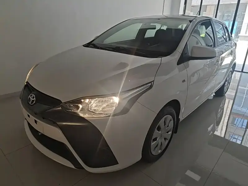 Toyota Yaris L