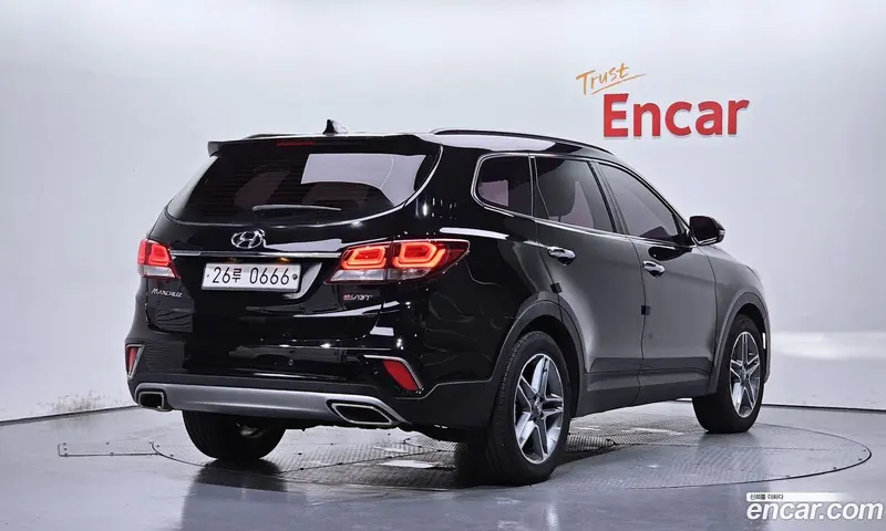 Hyundai Grand Santa Fe (Maxcruz)