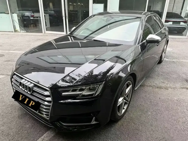 Audi S4