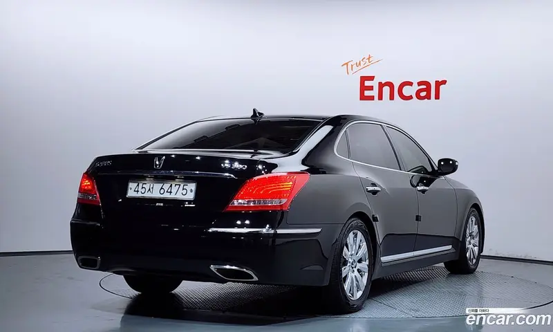 Hyundai Equus