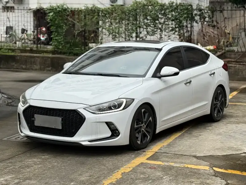 Hyundai Elantra