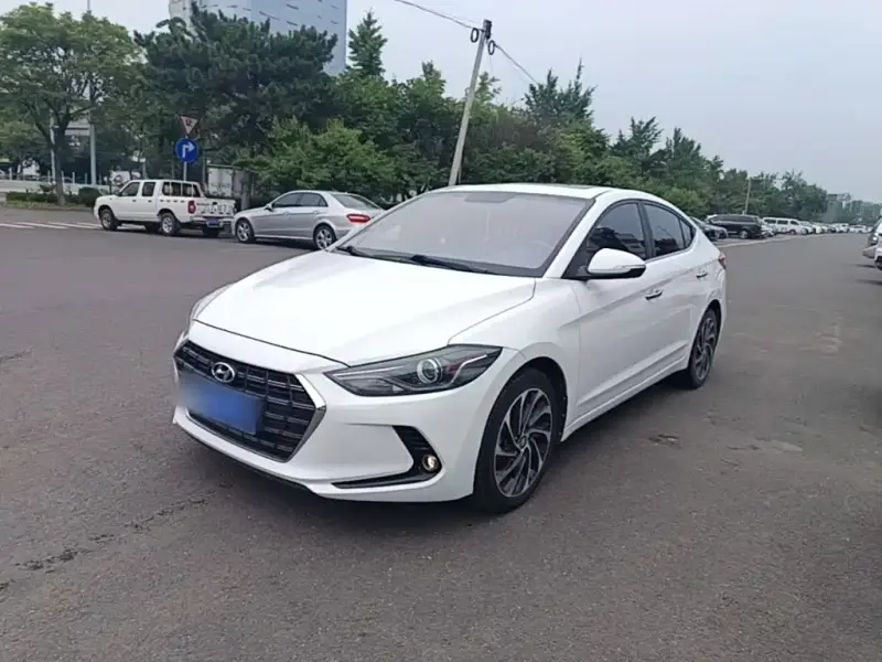 Hyundai Elantra