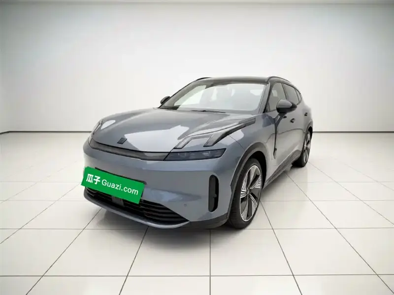 Lynk & Co 08 EM-P