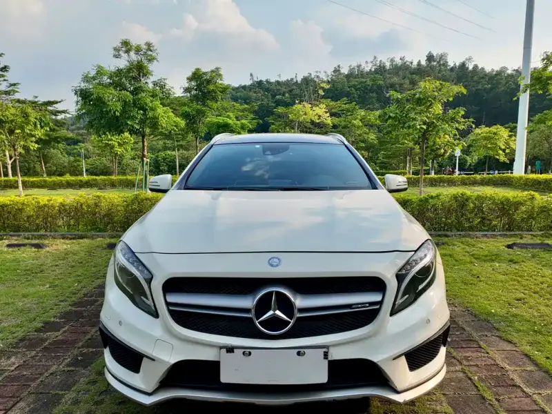 Mercedes-Benz GLA AMG
