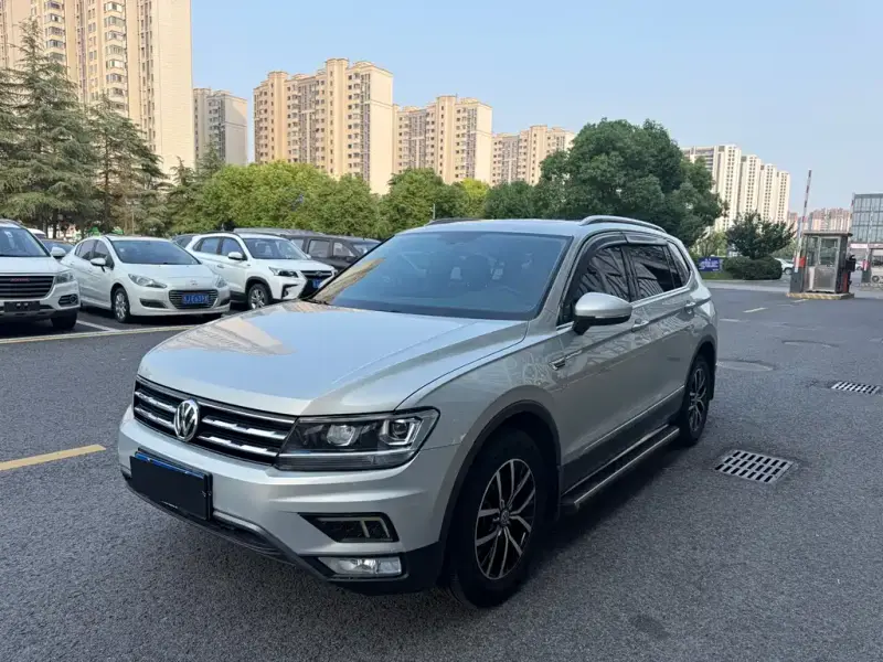 Volkswagen Tiguan L