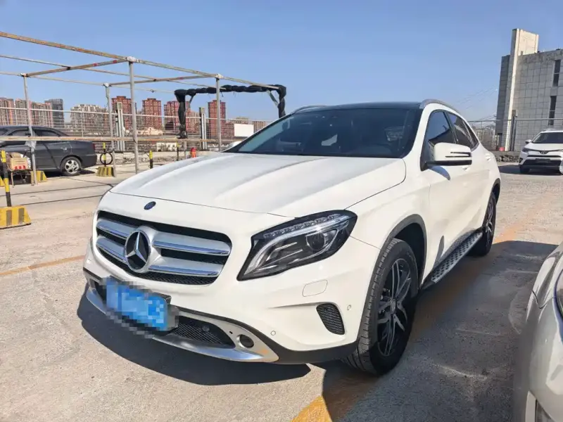 Mercedes-Benz GLA