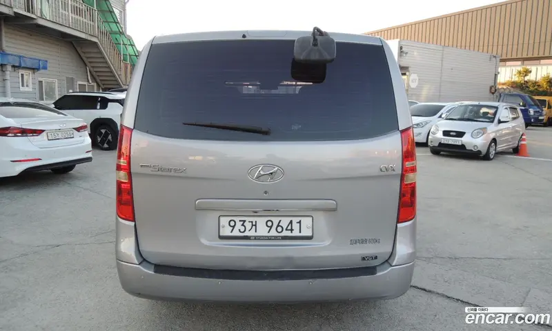 Hyundai H-1