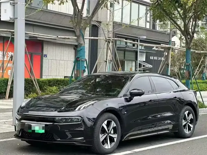 Zeekr 001