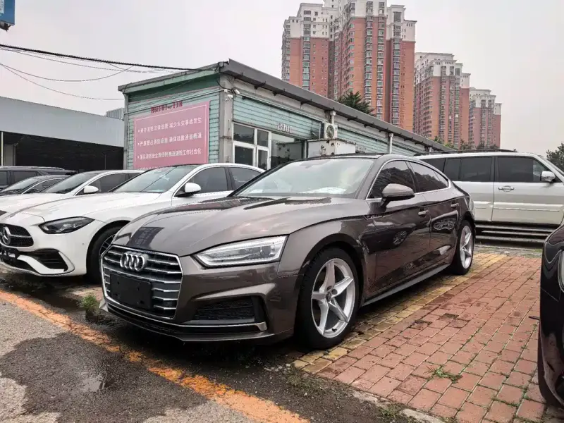 Audi A5 (Import)