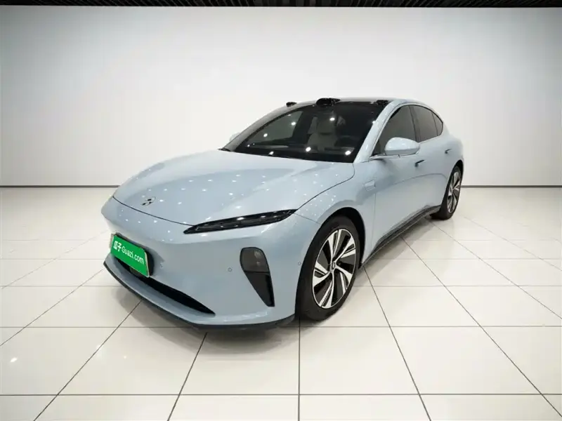 NIO ET5