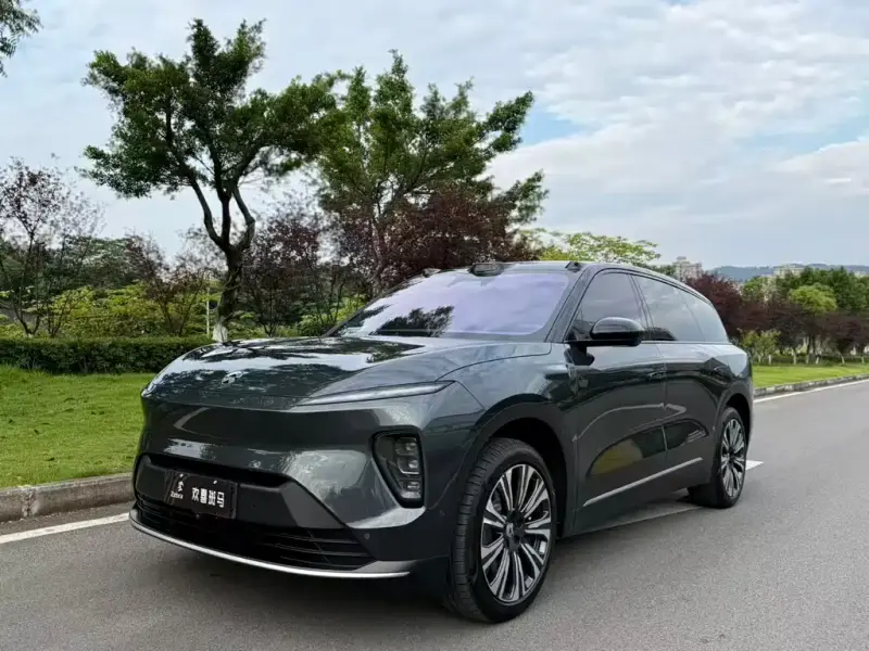 NIO ES8