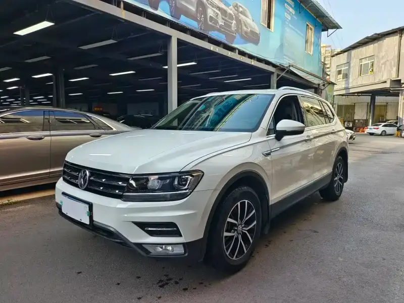 Volkswagen Tiguan L