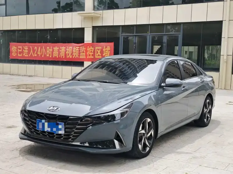 Hyundai Elantra