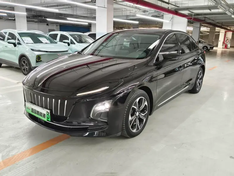 Hongqi E-QM5