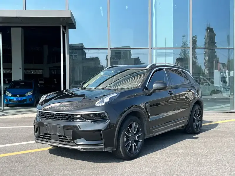 Lynk & Co 01