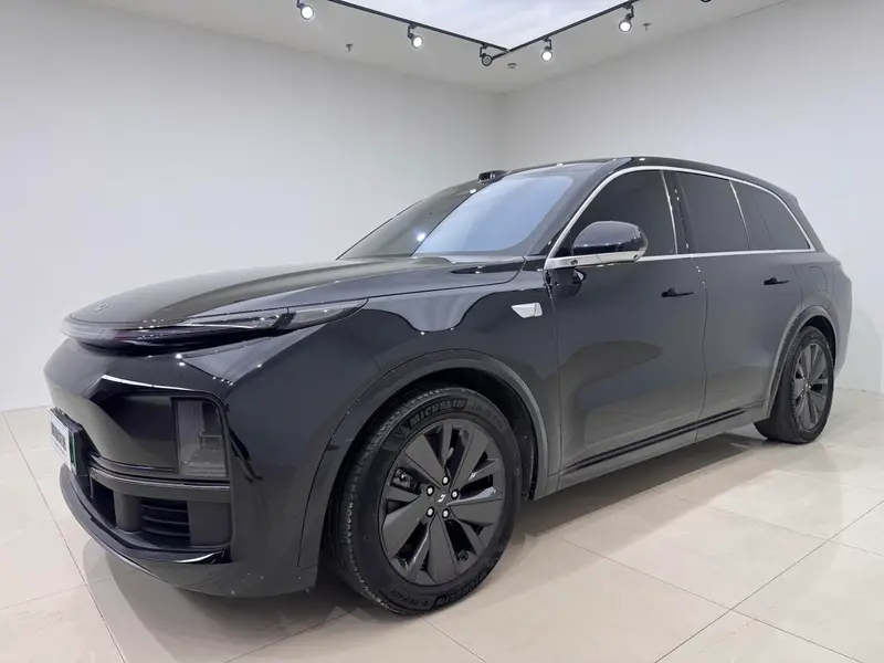 Li Auto L8