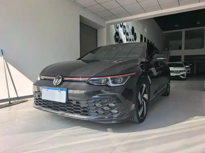 Volkswagen Golf GTI