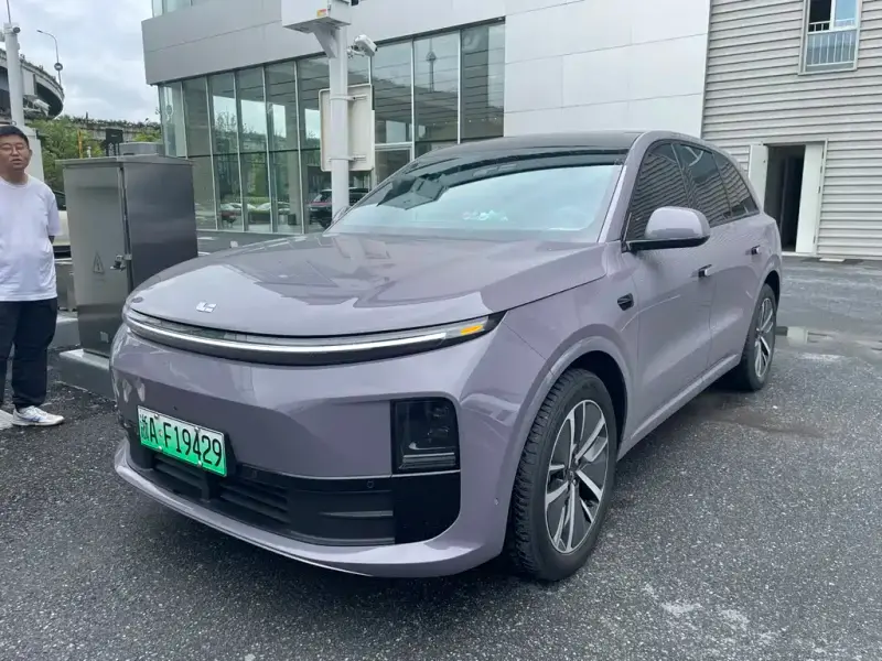 Li Auto L6
