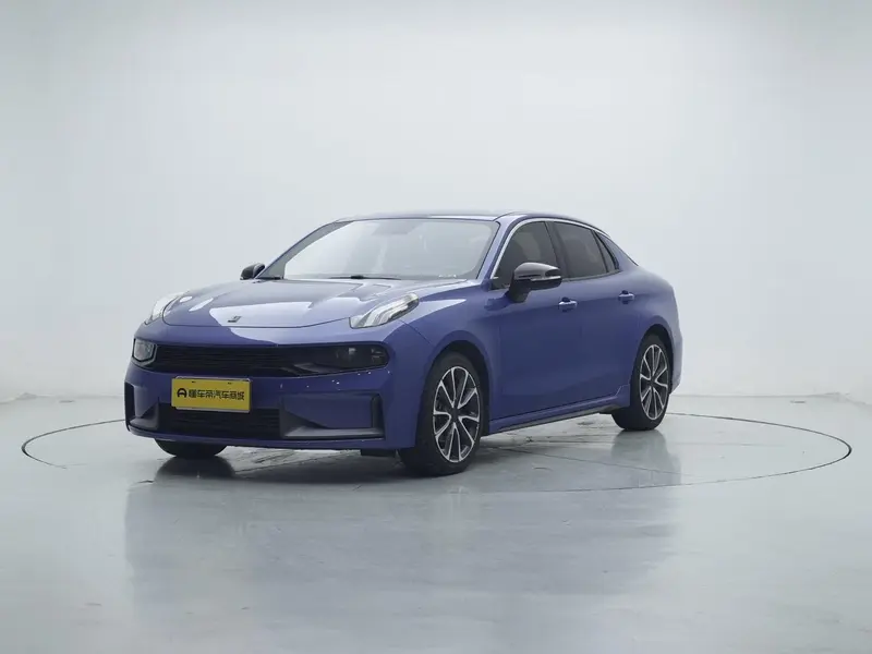 Lynk & Co 03