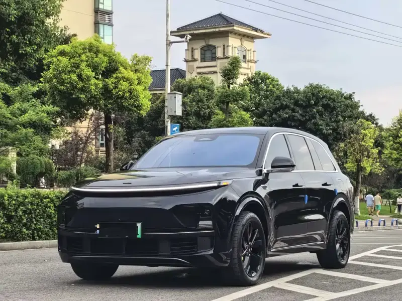 Li Auto L8