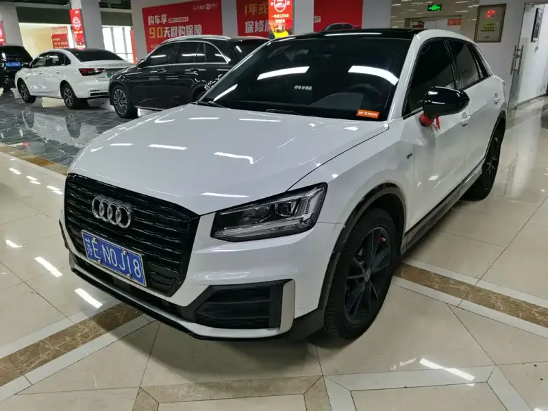 Audi Q2L