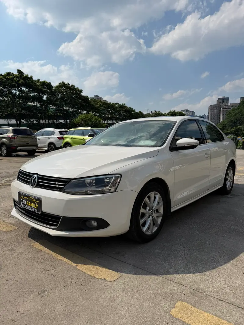 Volkswagen Sagitar