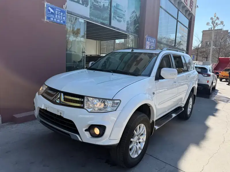 Mitsubishi Pajero Sport