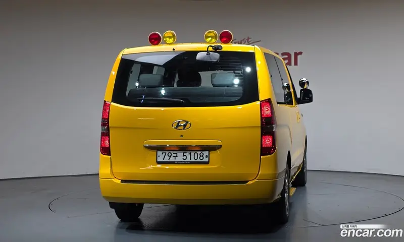 Hyundai H-1