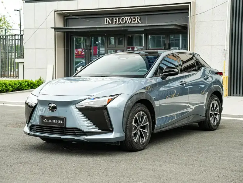 Lexus RZ