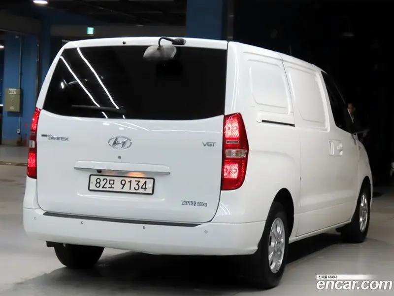 Hyundai H-1