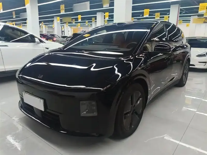 Li Auto i8