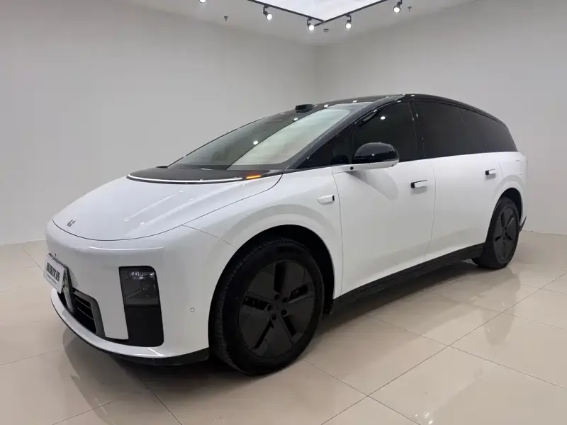 Li Auto i8