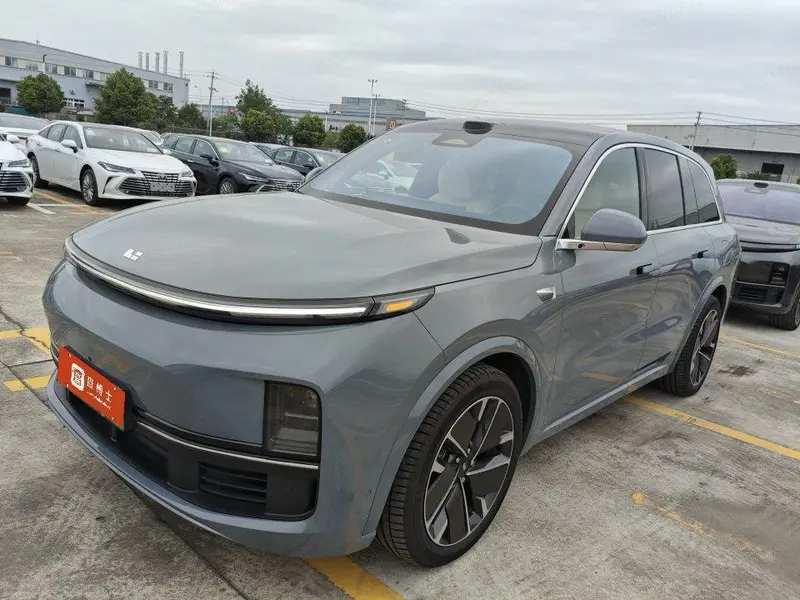 Li Auto L8