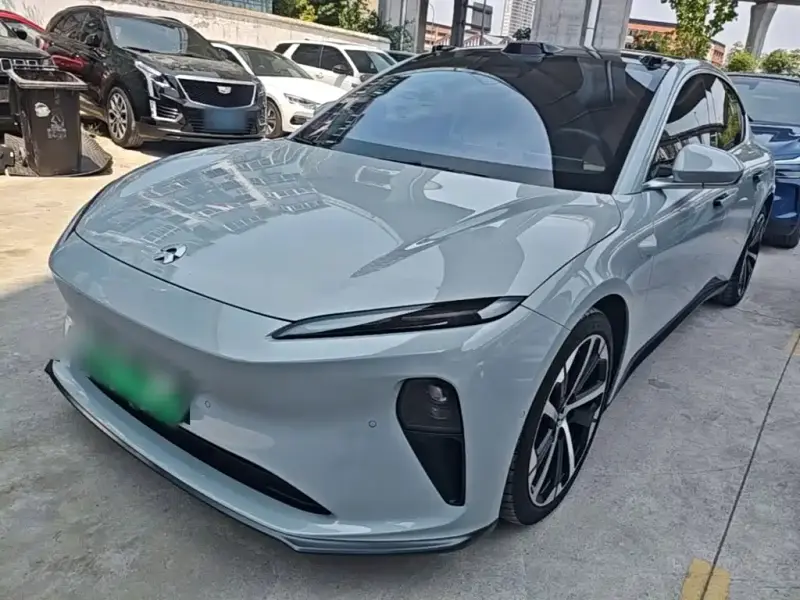 NIO ET5