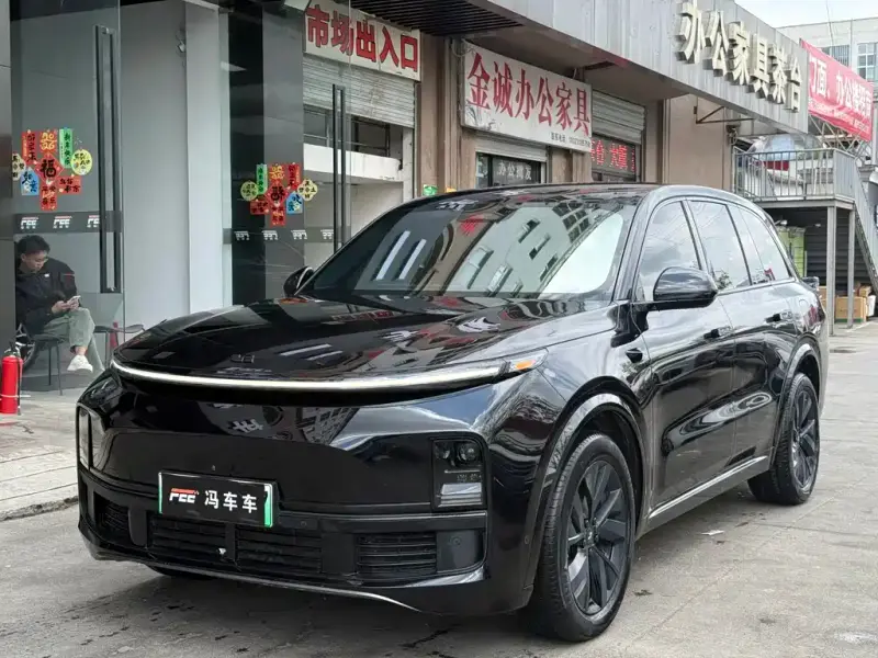 Li Auto L8