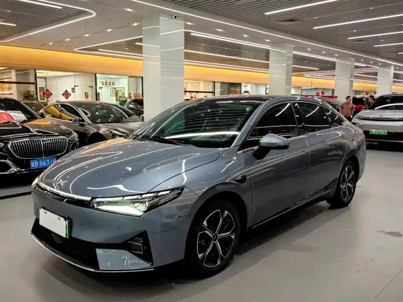 XPeng P5
