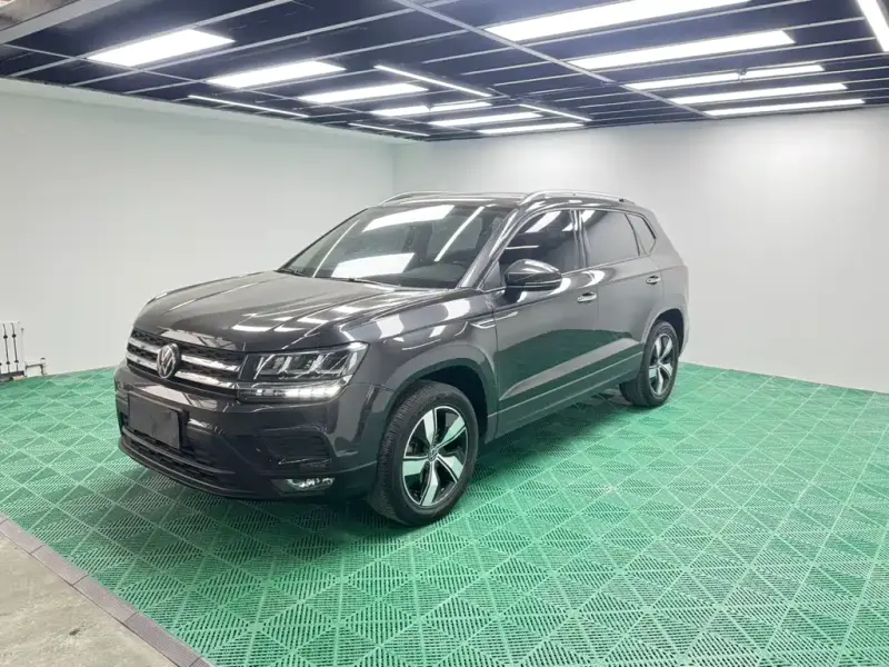 Volkswagen Tharu