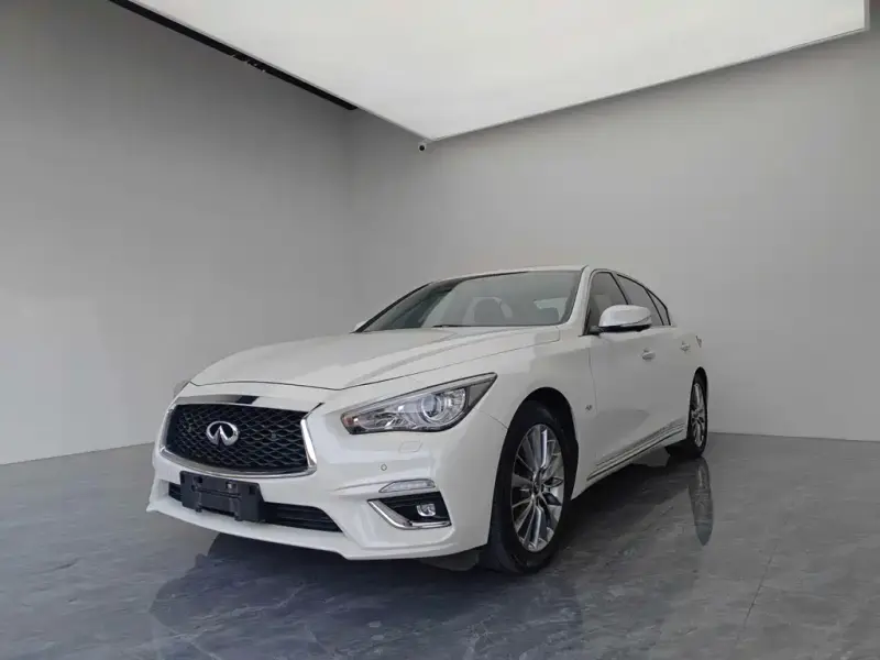 Infiniti Q50L