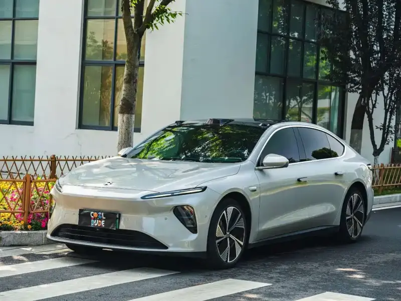 NIO ET7
