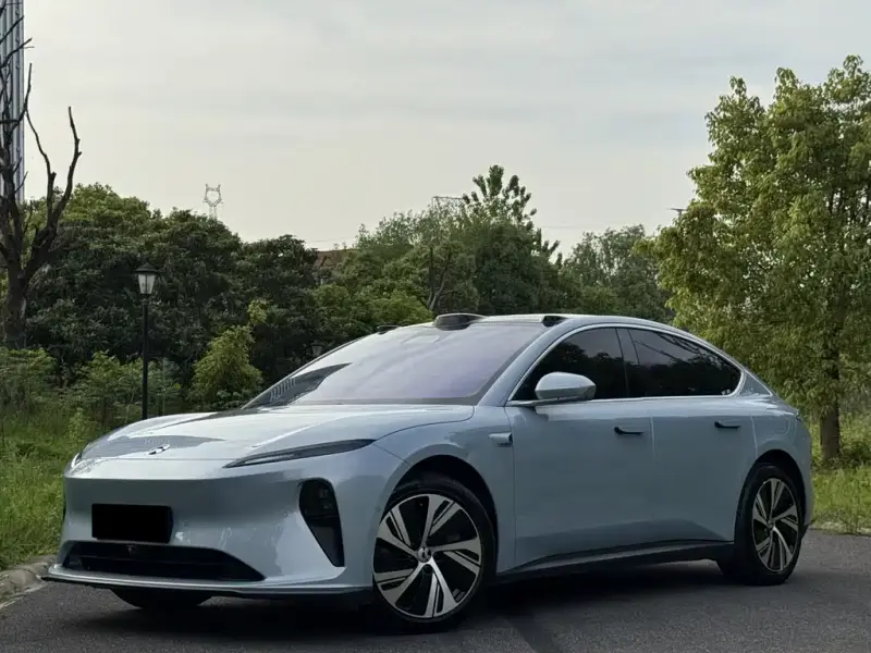 NIO ET5
