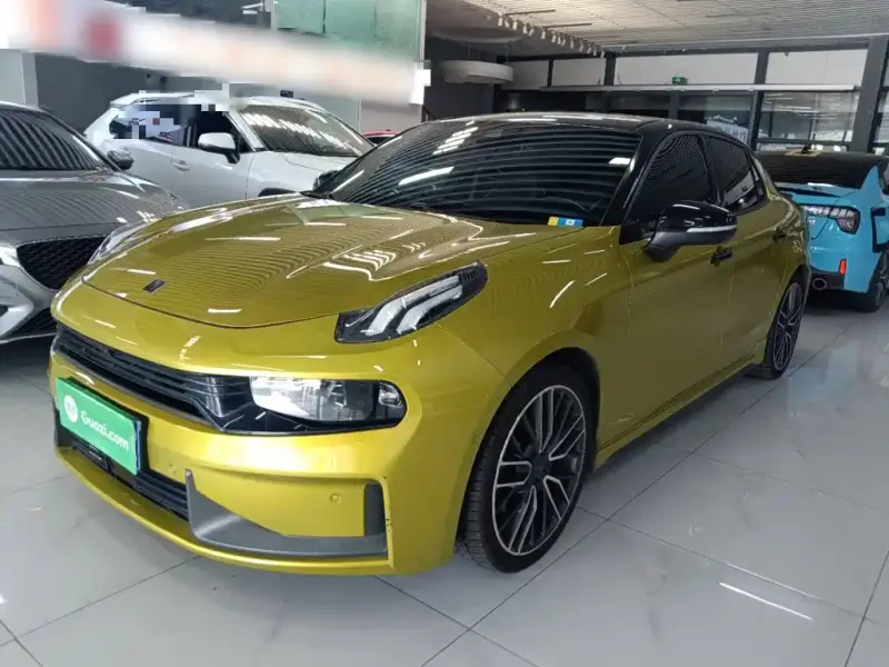 Lynk & Co 03