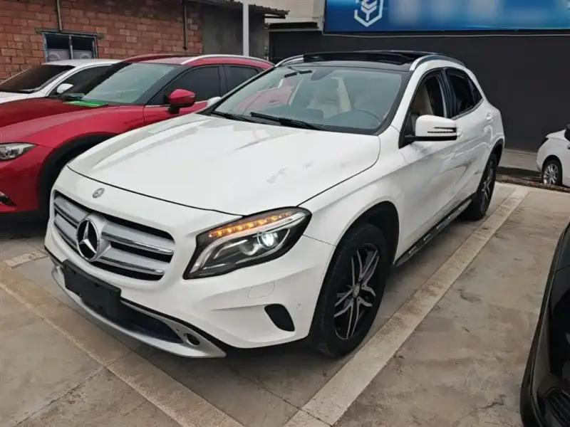 Mercedes-Benz GLA