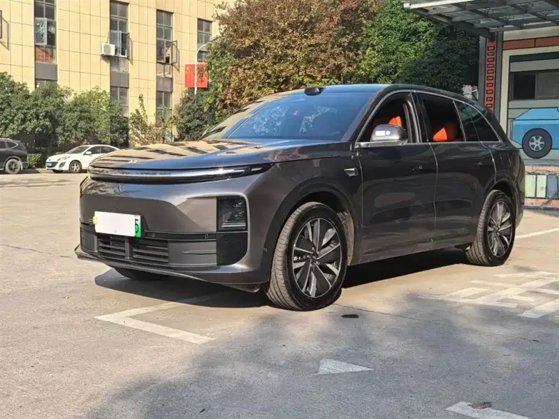 Li Auto L6