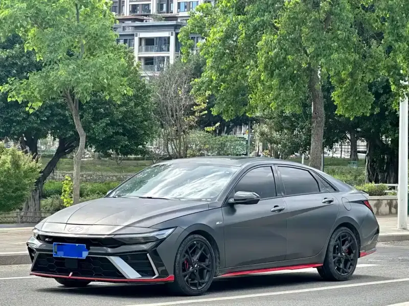 Hyundai Elantra