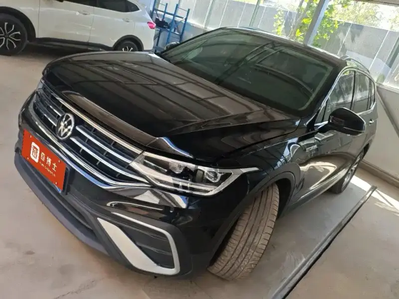 Volkswagen Tiguan L