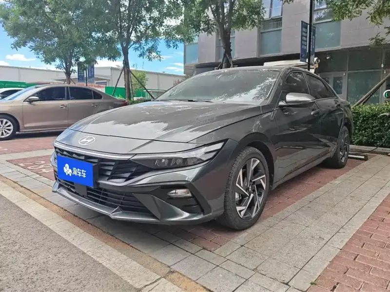 Hyundai Elantra