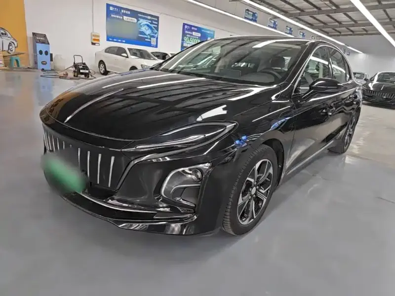 Hongqi E-QM5