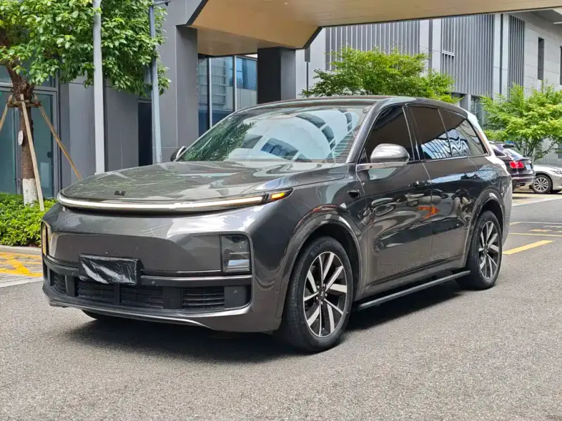 Li Auto L8